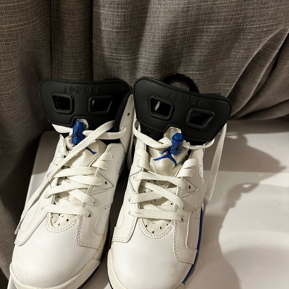 2014 Nike Air Jordan 6 Youth size 6 Women’s 6.5 sweet kicks